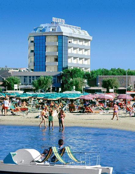 Hotel Nettuno Cattolica Buitenkant foto