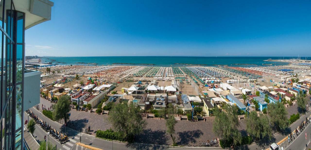 Hotel Nettuno Cattolica Buitenkant foto
