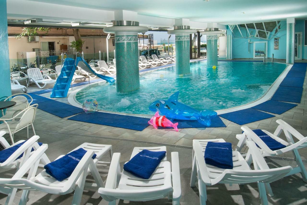 Hotel Nettuno Cattolica Buitenkant foto