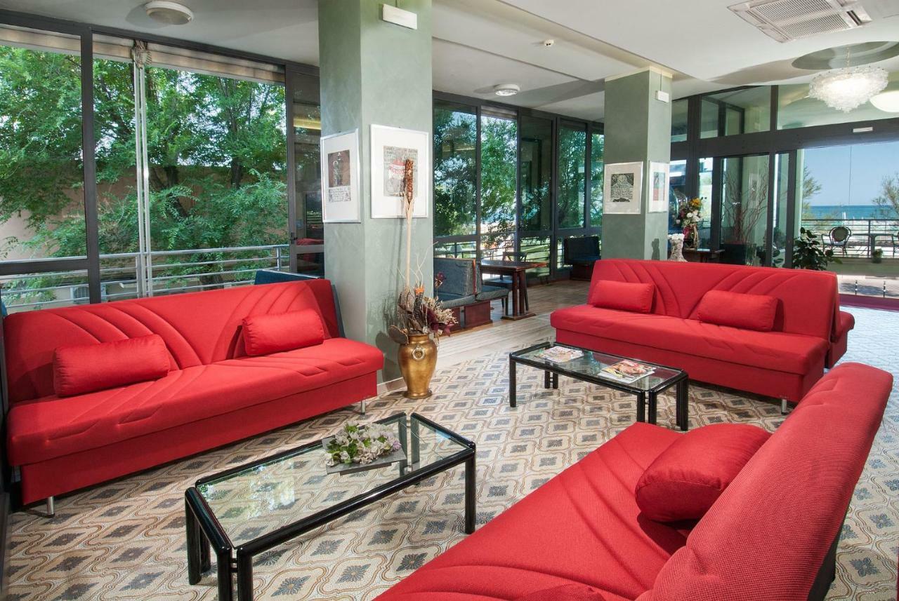 Hotel Nettuno Cattolica Buitenkant foto