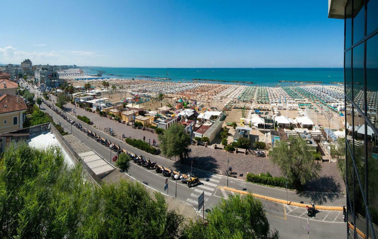 Hotel Nettuno Cattolica Buitenkant foto